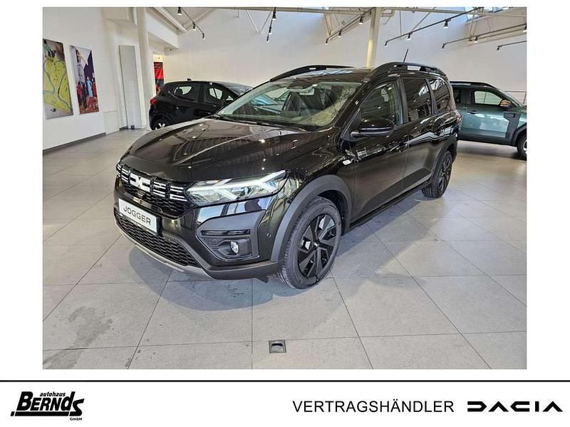 Perlmuttschwarz metallic Neu 2025 Dacia Jogger Expression Van / Kleinbus | 22.049 € (Fairer Preis) - Bild 1/4