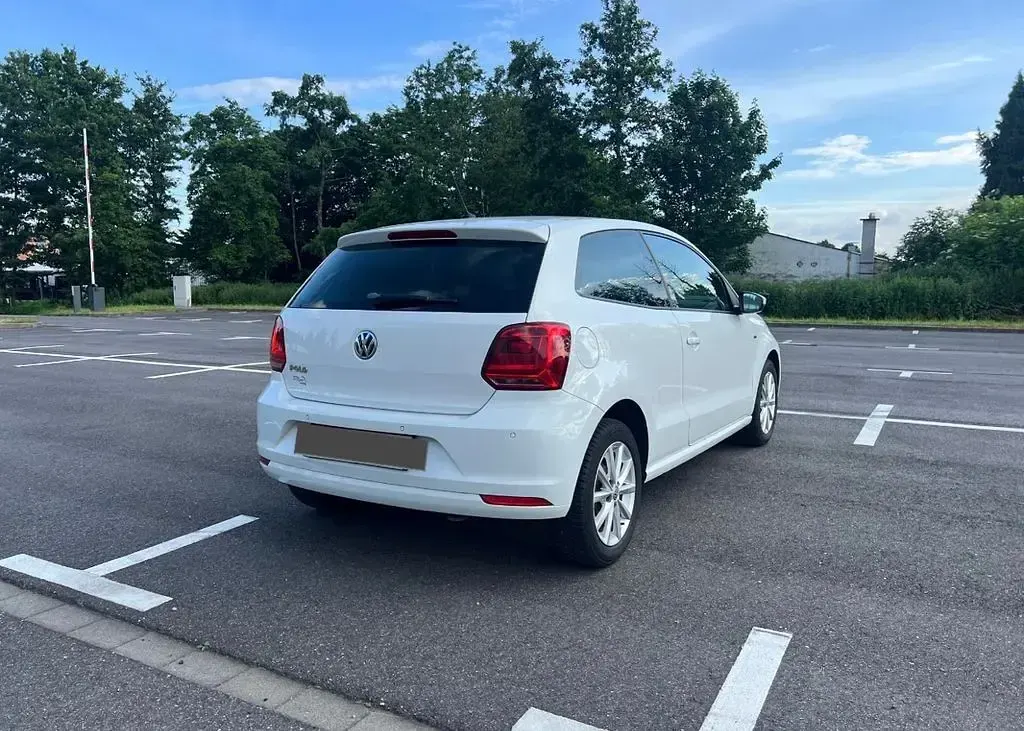 Gebraucht VW Polo LOUNGE 75 PS (55 kW) 2015 Weiß Kleinwagen