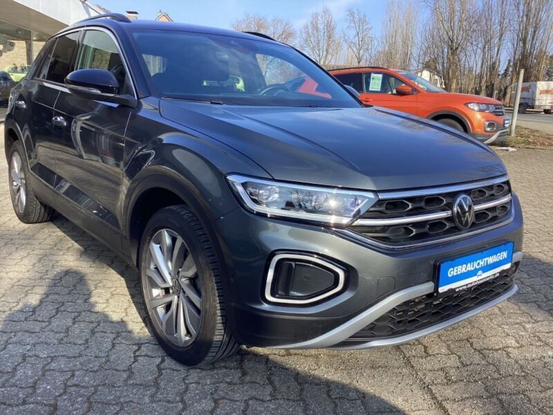 Gebraucht VW T-Roc Move 150 PS (110 kW) 2023 Grau SUV