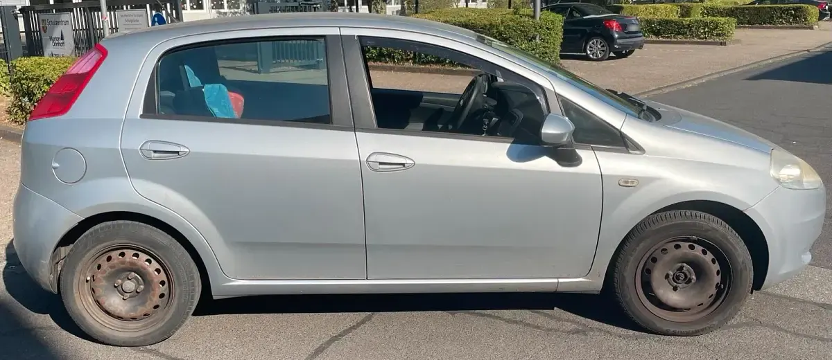 Gebraucht Fiat Punto 77 PS (56 kW) 2009 Grau Kleinwagen
