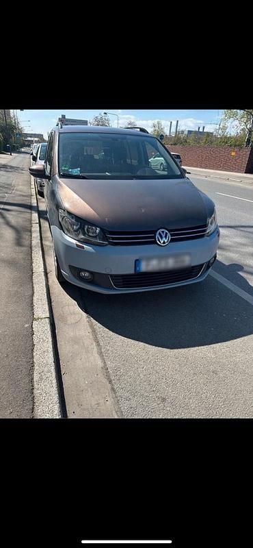 Braun Gebraucht 2012 VW Touran Van / Kleinbus | 4.000 € (Superpreis) - Bild 1/4