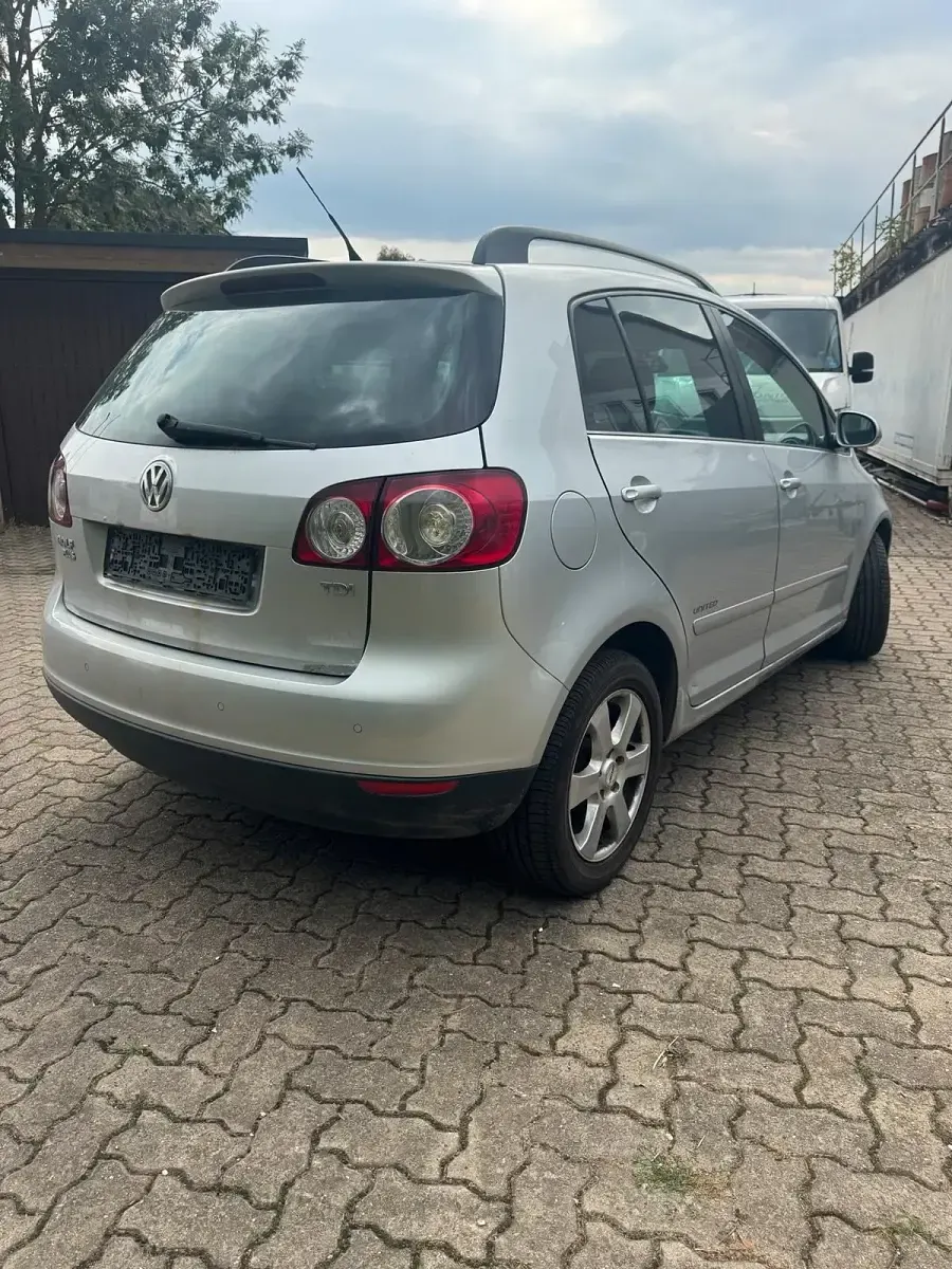 Gebraucht VW Golf Plus Cross 105 PS (77 kW) 2008 Silber Kleinwagen