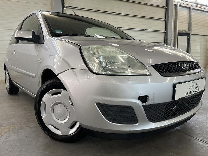 Gebraucht Ford Fiesta Style 60 PS (44 kW) 2007 Silber Kleinwagen