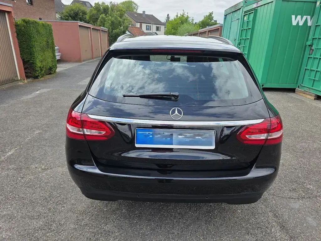 Gebraucht Mercedes C220 170 PS (125 kW) 2015 Schwarz Kombi