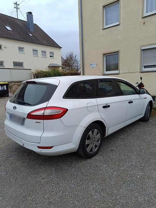 Gebraucht Ford Mondeo 140 PS (102 kW) 2008 Weiß Kombi