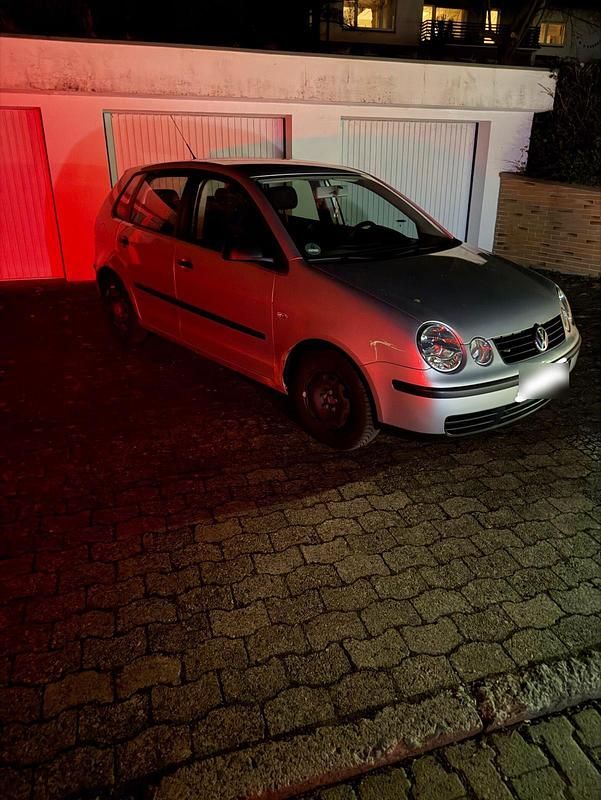 Gebraucht VW Polo 63 PS (46 kW) 2003 Silber Limousine