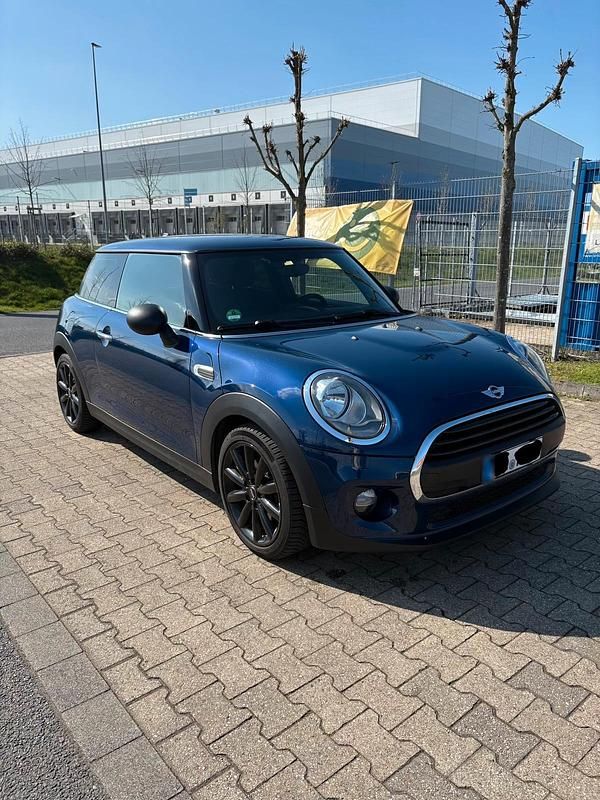 Second-hand Mini ONE 102 CP (75 kW) 2017 Albastru Hatchback