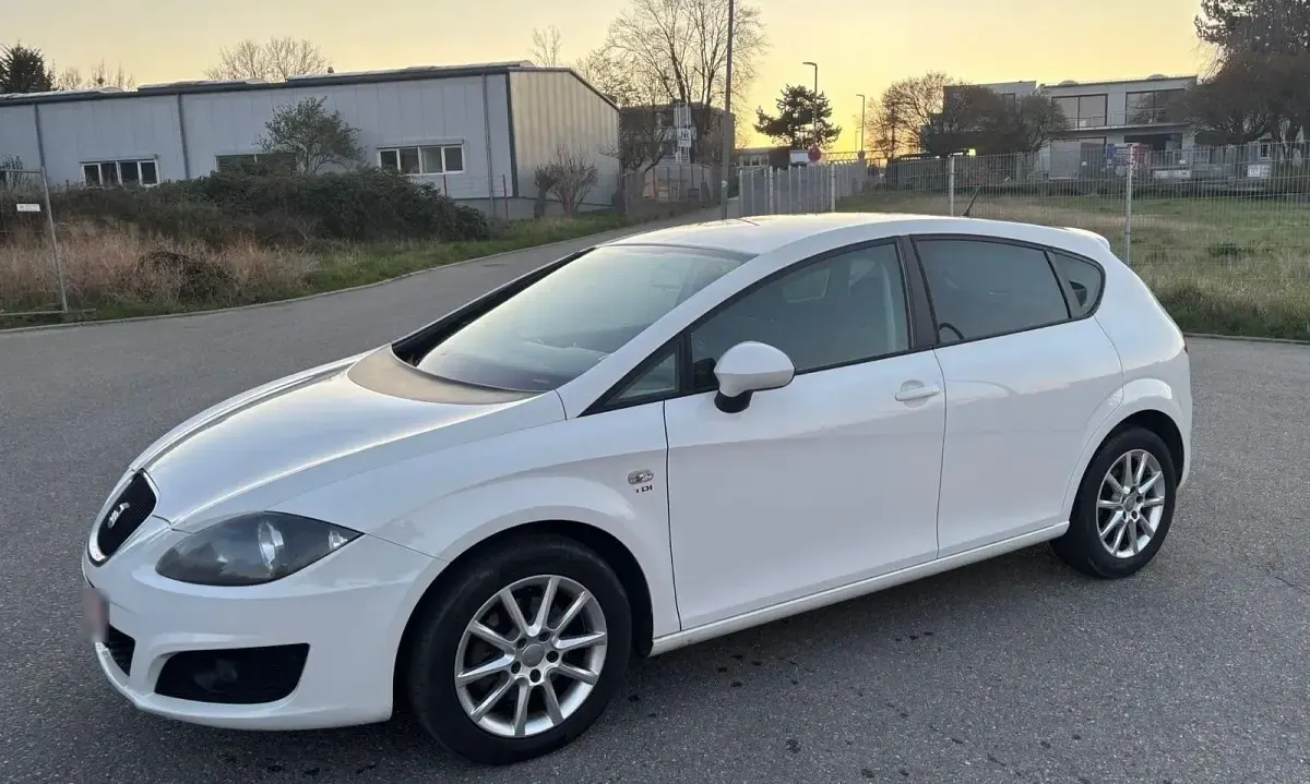 Gebraucht Seat Leon 140 PS (102 kW) 2012 Weiß Kleinwagen