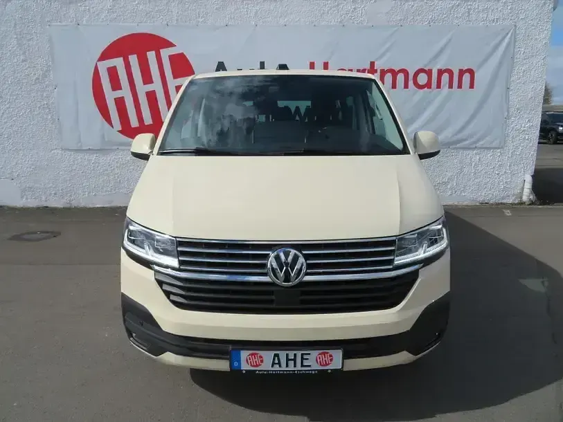 Gebraucht VW Caravelle Comfortline 2023 Beige Van