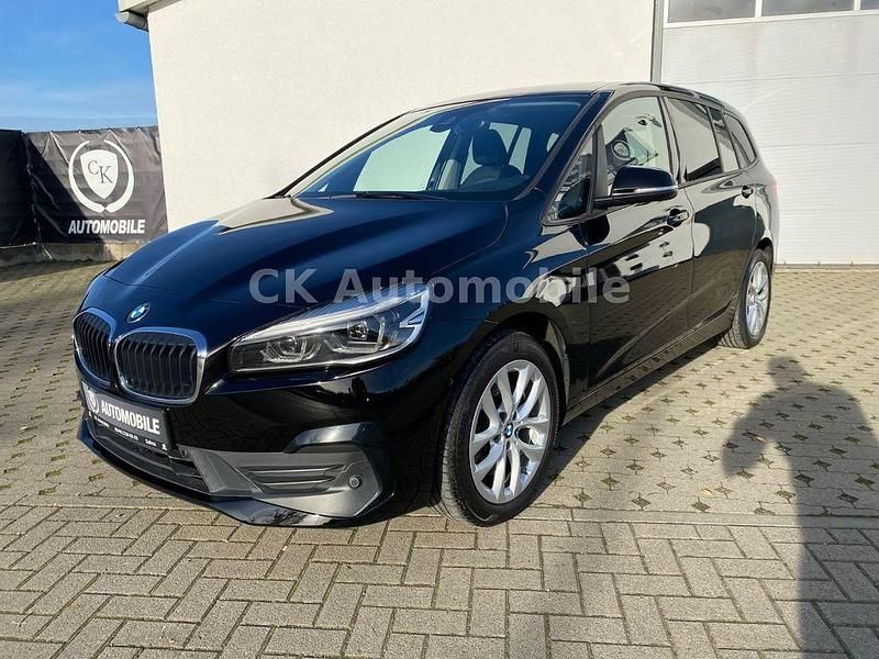 Schwarz Gebraucht 2020 BMW 218 Gran Tourer Advantage Van / Kleinbus | 16.900 € (Fairer Preis) - Bild 1/4
