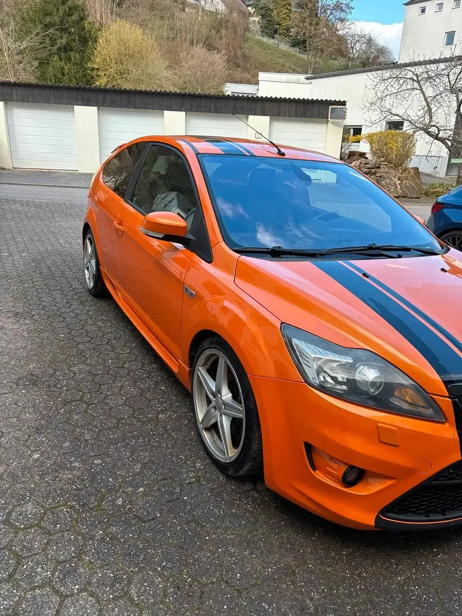 Gebraucht Ford Focus ST 226 PS (166 kW) 2009 Orange Limousine