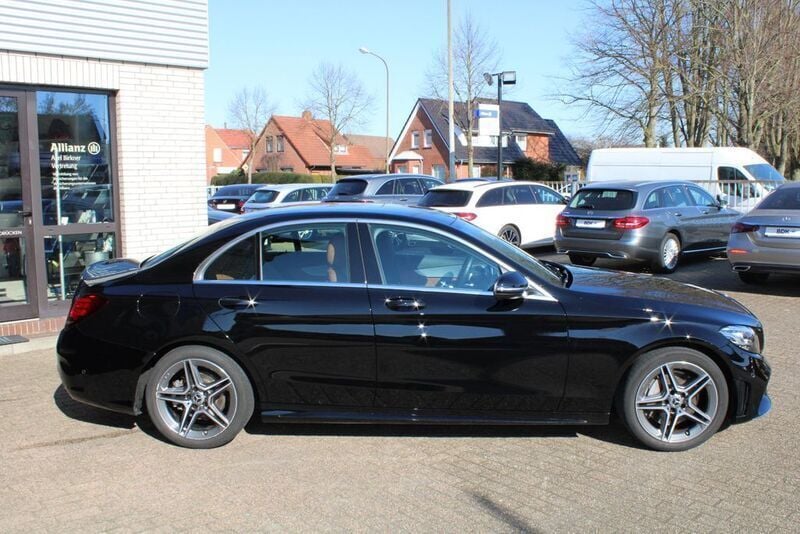 Gebraucht Mercedes C300 AMG line 258 PS (189 kW) 2020 Schwarz Limousine