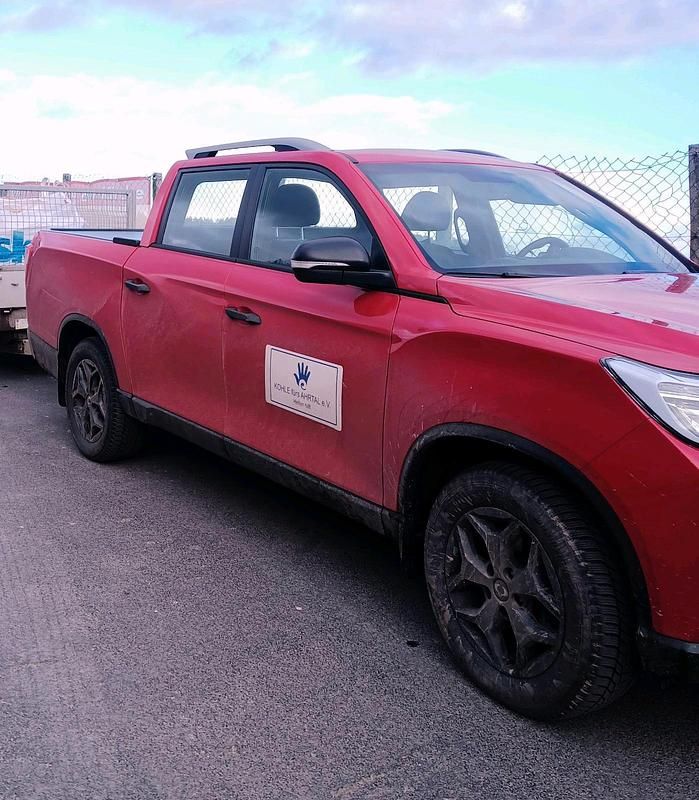 Gebraucht Ssangyong (KGM) Musso 203 PS (149 kW) 2023 Rot SUV