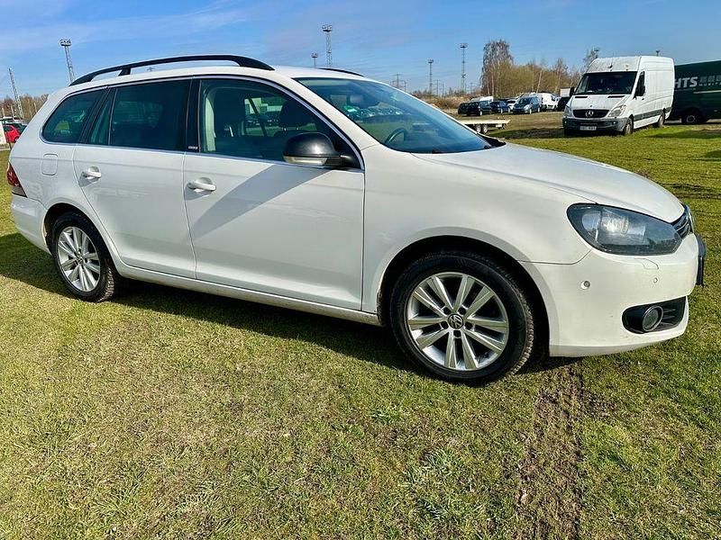 Gebraucht VW Golf VI Style 122 PS (89 kW) 2012 Weiß Kleinwagen