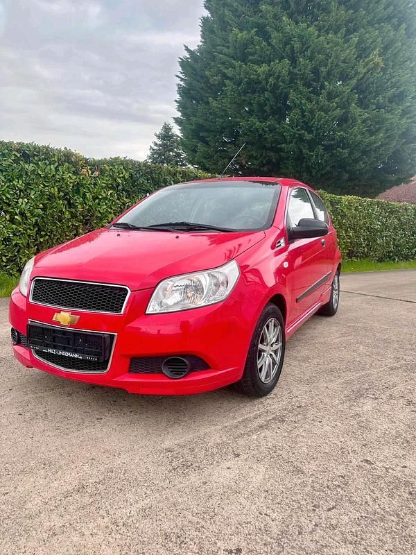 Gebraucht Chevrolet Aveo 80 PS (58 kW) 2009 Rot Kleinwagen