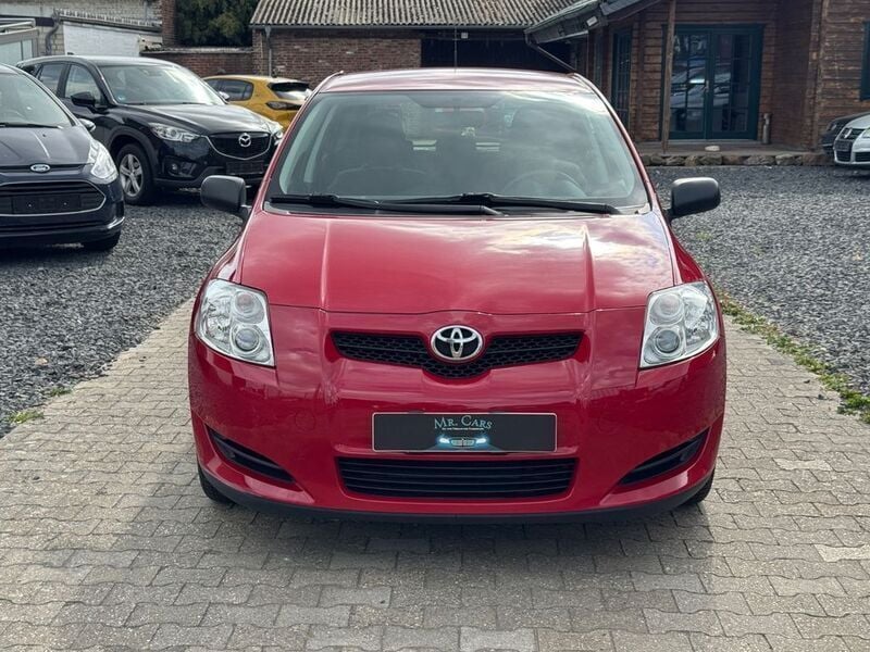 Rot Gebraucht 2009 Toyota Auris Basis Limousine | 2.950 € (Guter Preis) - Bild 1/4