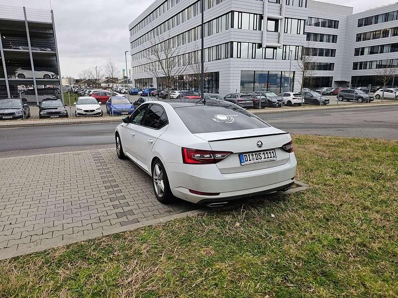 Gebraucht Skoda Superb Style 280 PS (205 kW) 2017 Weiß Limousine