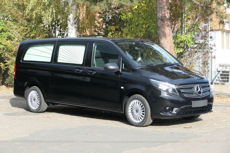 Schwarz Gebraucht 2024 Mercedes Vito Van / Kleinbus | 82.700 € - Bild 1/4