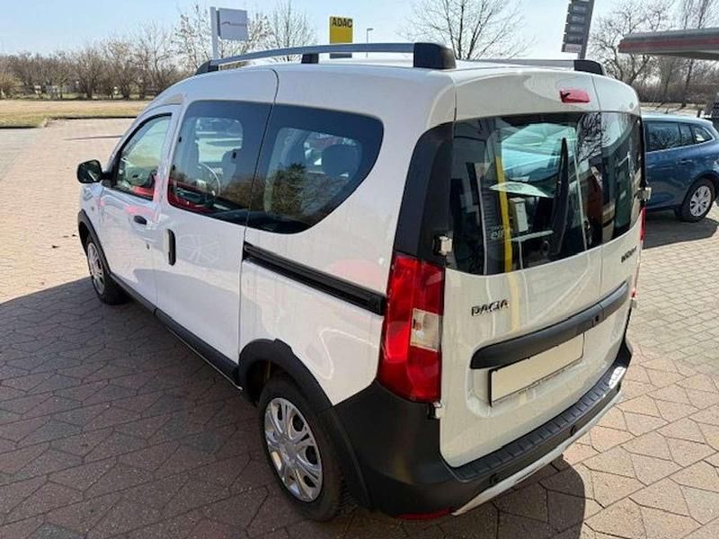 Gebraucht Dacia Dokker Stepway 116 PS (85 kW) 2017 Weiß Van / Kleinbus