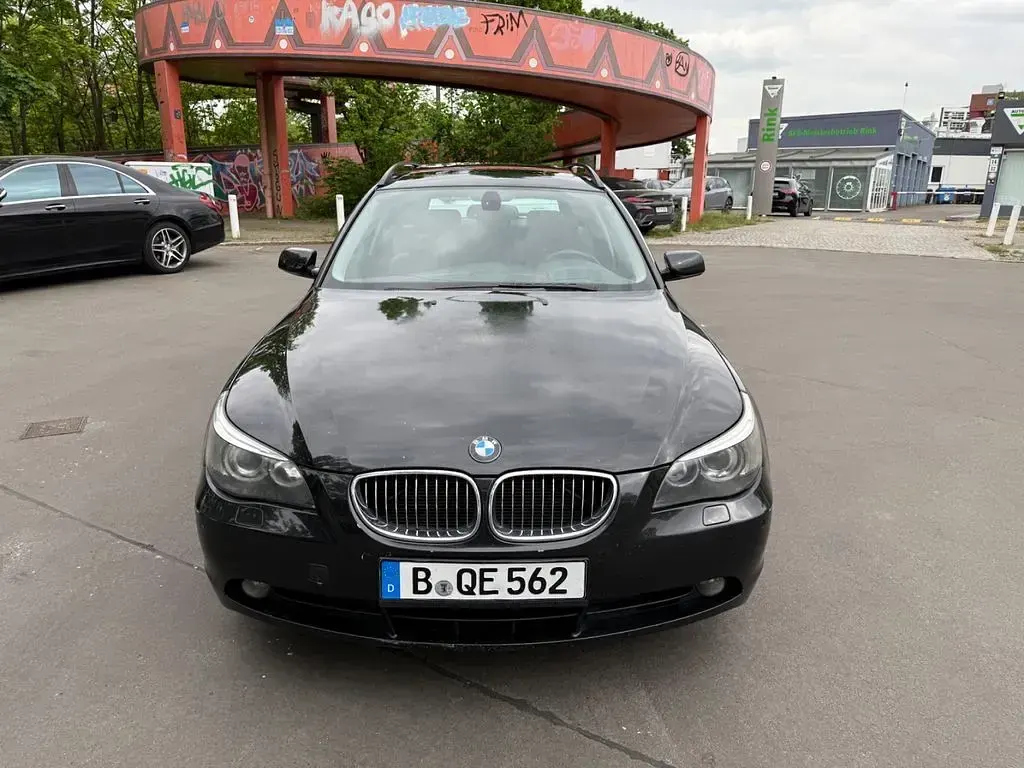 Gebraucht BMW 530 231 PS (169 kW) 2007 Schwarz Limousine
