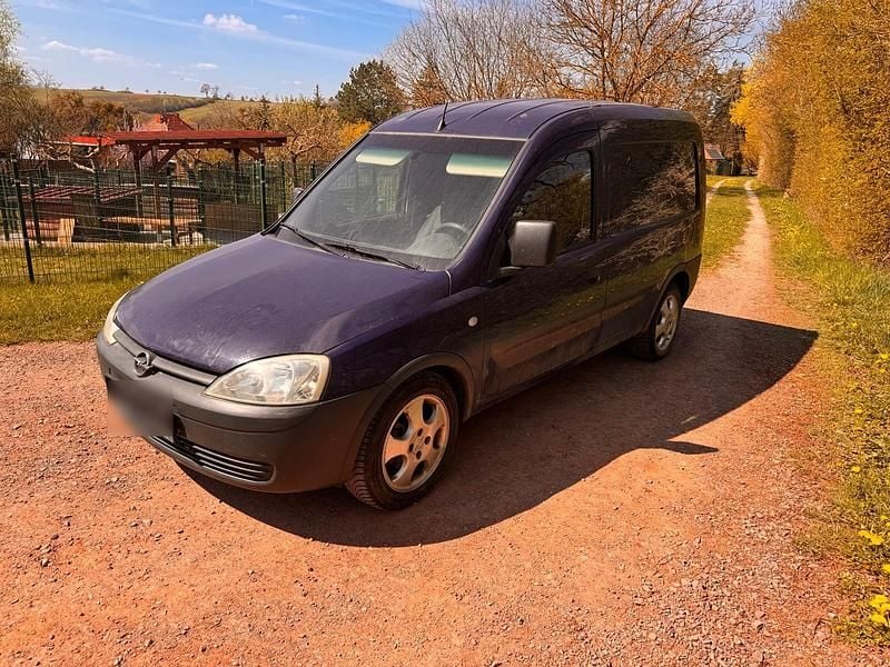 Gebraucht Opel Combo 101 PS (74 kW) 2009 Weiß Pickup