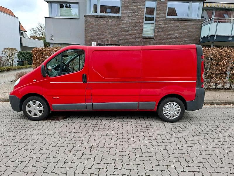 Gebraucht Nissan Primastar 115 PS (84 kW) 2011 Rot Van / Kleinbus