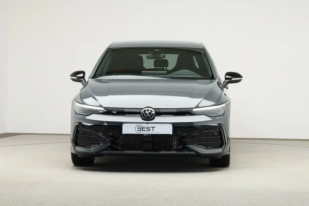 Gebraucht VW Golf VIII R-line 150 PS (110 kW) 2025 Grau Limousine