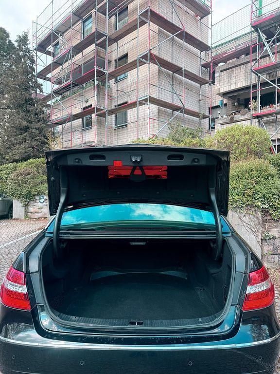 Usata Mercedes E350 231 CV (169 kW) 2010 Nero Berlina