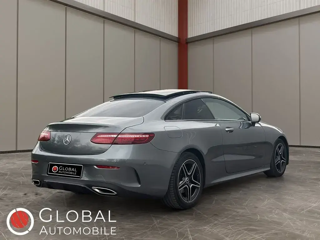 Gebraucht Mercedes E200 AMG 197 PS (144 kW) 2021 Grau Coupé