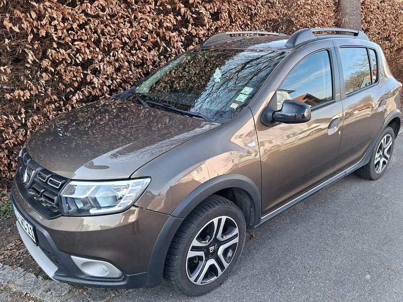 Gebraucht Dacia Sandero Stepway 90 PS (66 kW) 2018 Braun Limousine