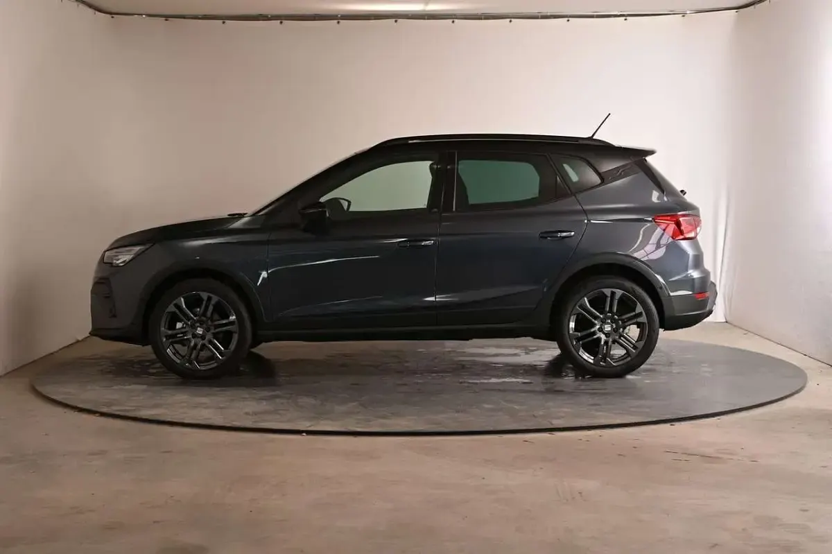 Neu Seat Arona FR 150 PS (110 kW) 2026 Grau SUV