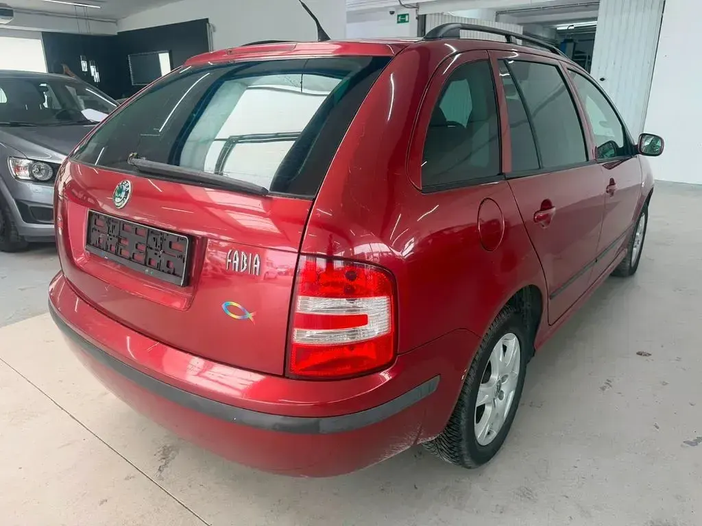 Gebraucht Skoda Fabia 80 PS (58 kW) 2006 Rot Limousine