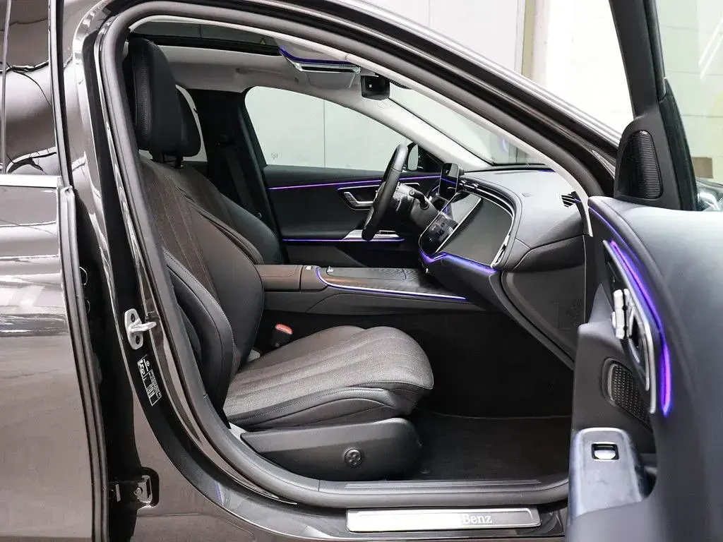 Gebraucht Mercedes E200 Avantgarde 204 PS (150 kW) 2025 Grau / graphitgrau (metallic) Kombi
