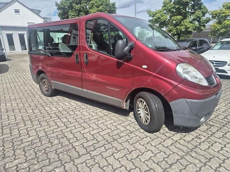 Gebraucht Renault Trafic 145 PS (106 kW) 2008 Rot Van / Kleinbus