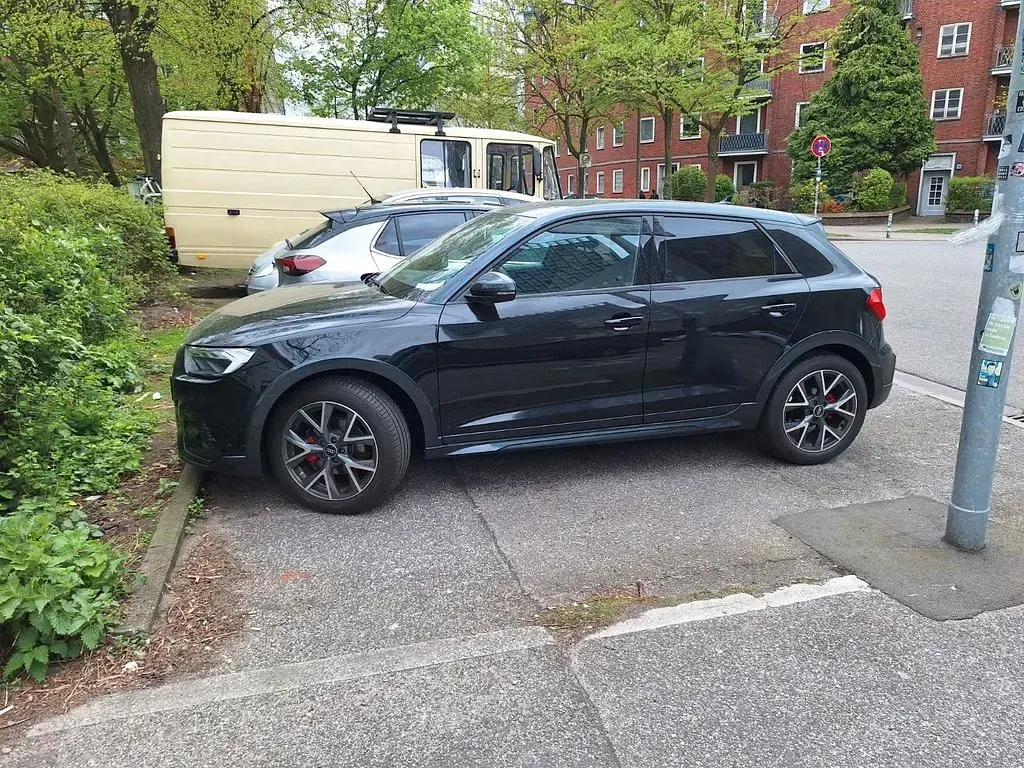 Gebraucht Audi A1 110 PS (80 kW) 2023 Schwarz SUV