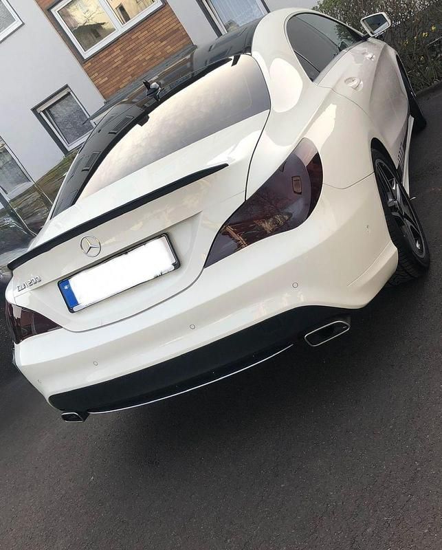 Weiß Gebraucht 2014 Mercedes CLA200 AMG line Coupé | 15.000 € (Fairer Preis) - Bild 1/4
