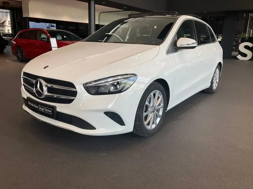 Gebraucht Mercedes B200 Progressive 163 PS (119 kW) 2020 Weiß Kleinwagen