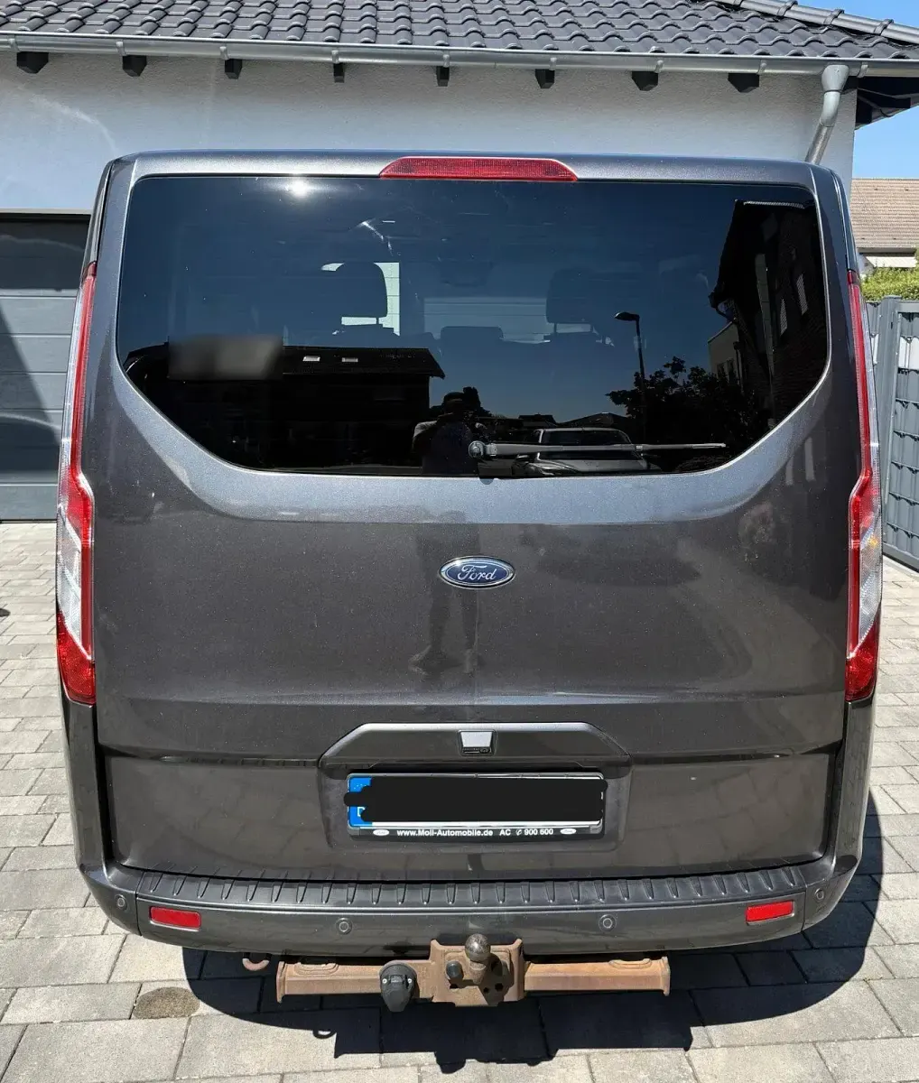 Gebraucht Ford Tourneo Custom Titanium X 185 PS (136 kW) 2020 Grau Van