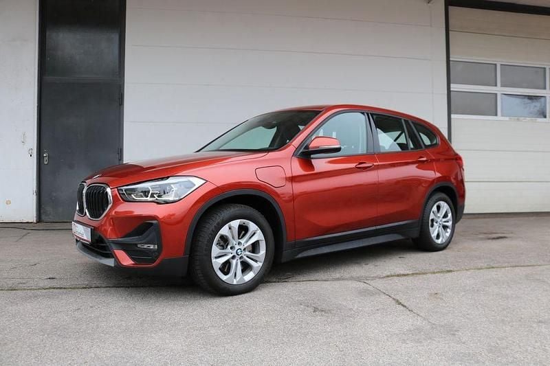 Orange Gebraucht 2021 BMW X1 Advantage SUV | 24.299 € (Fairer Preis) - Bild 1/4