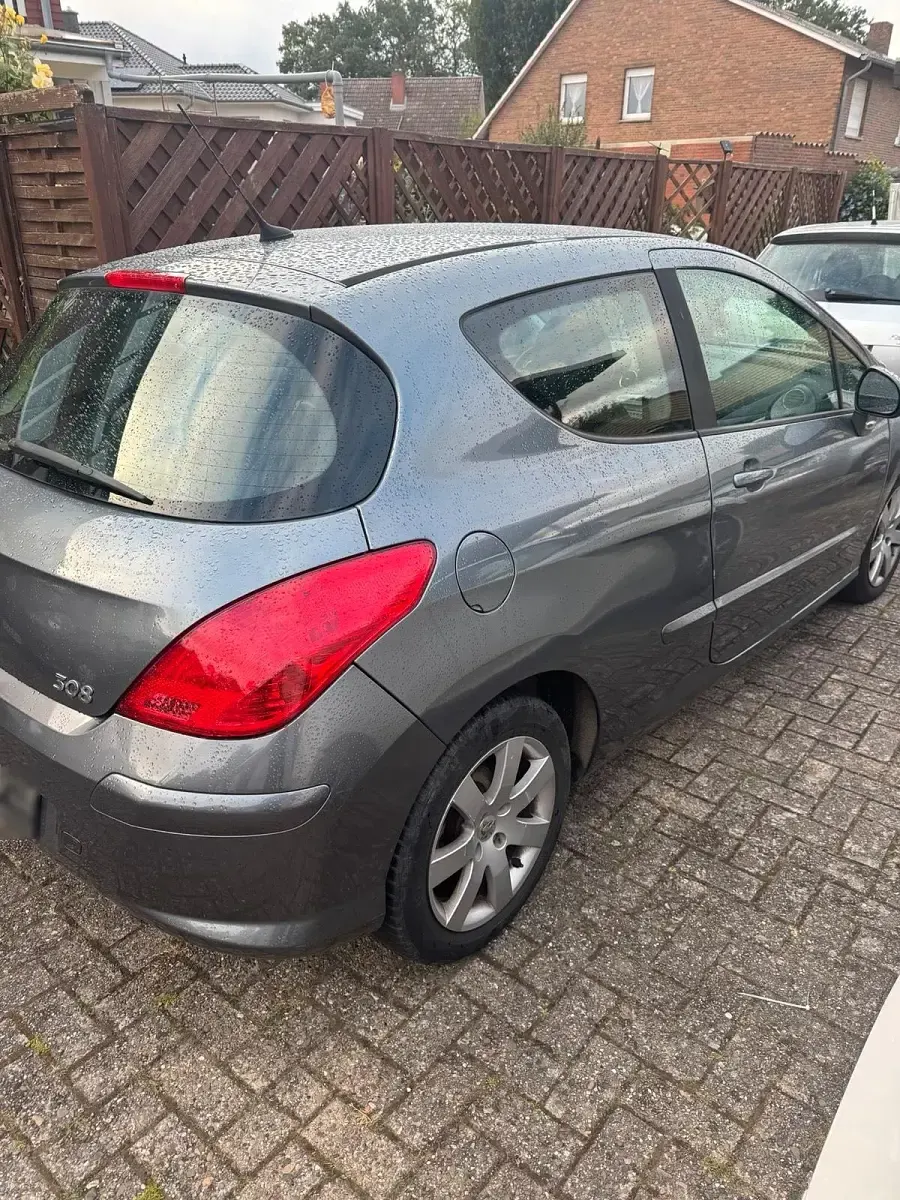 Gebraucht Peugeot 308 120 PS (88 kW) 2008 Grau Coupé