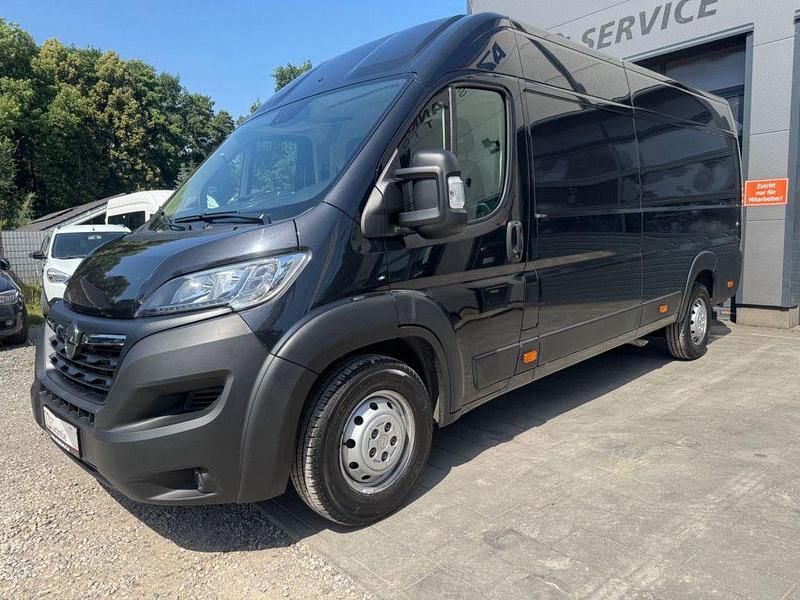 Gebraucht Opel Movano 140 PS (102 kW) 2024 Grau Van