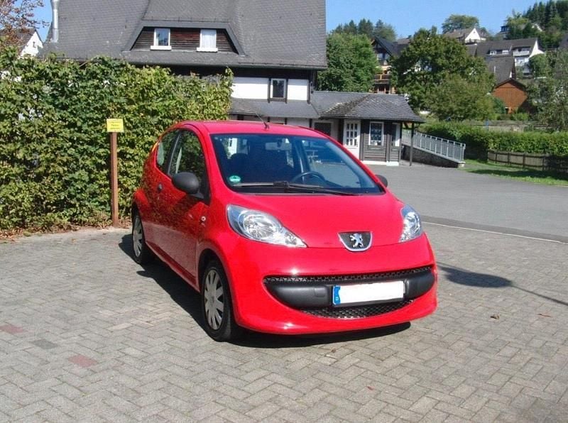 Gebraucht Peugeot 107 68 PS (50 kW) 2009 Rot Kleinwagen