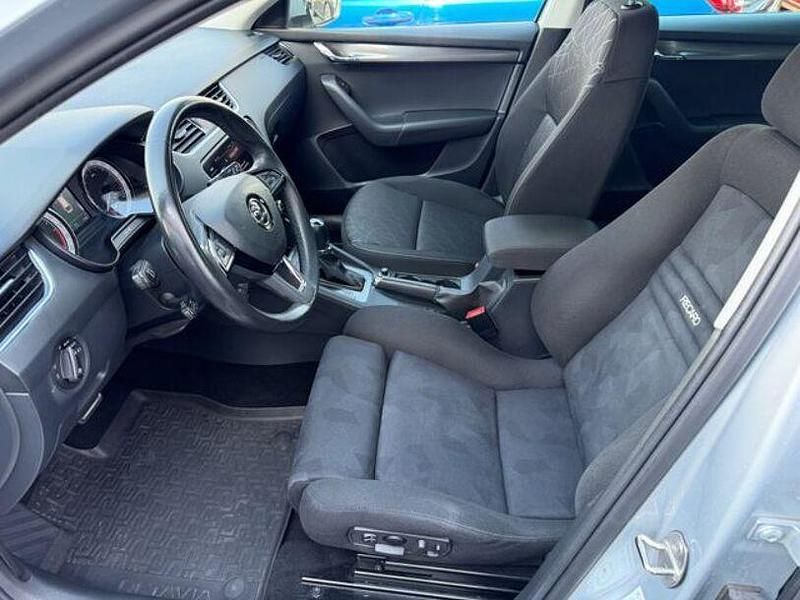 Gebraucht Skoda Octavia Style 150 PS (110 kW) 2018 Silber Kombi