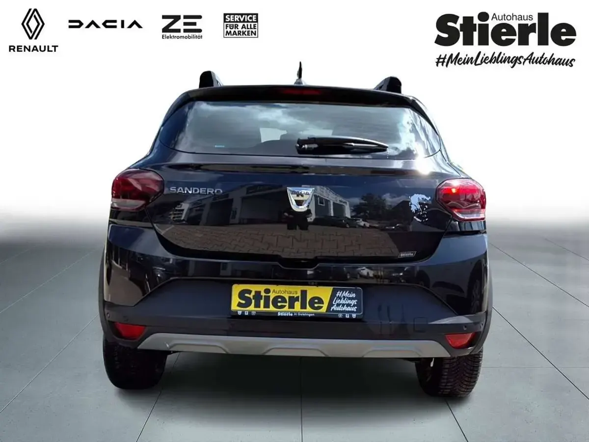 Gebraucht Dacia Sandero Comfort 91 PS (66 kW) 2021 Perlmuttschwarz Kleinwagen