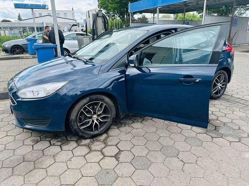Gebraucht 2018 Ford Focus ST-Line Limousine | 7.799 € (Guter Preis) - Bild 1/4