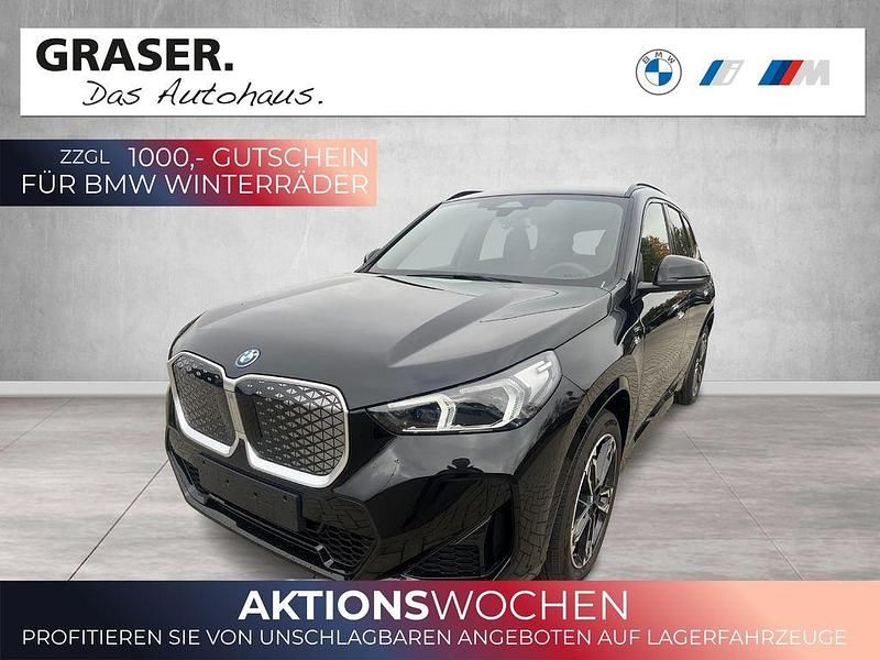 Schwarz Neu 2025 BMW iX1 M Sport SUV | 58.300 € (Etwas zu teuer) - Bild 1/4