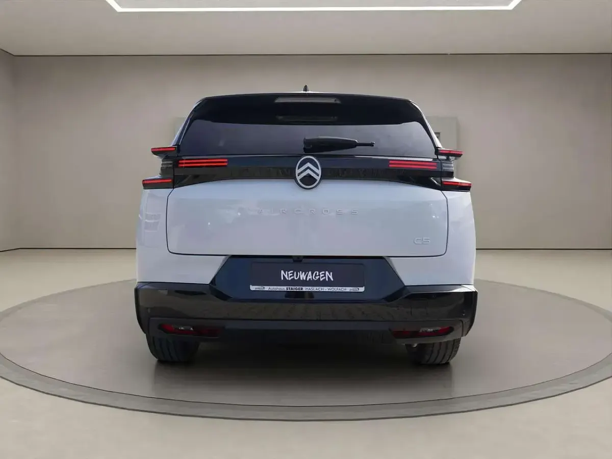 Neu Citroën C5 Aircross 145 PS (106 kW) 2025 Okenit weiß/black roof SUV