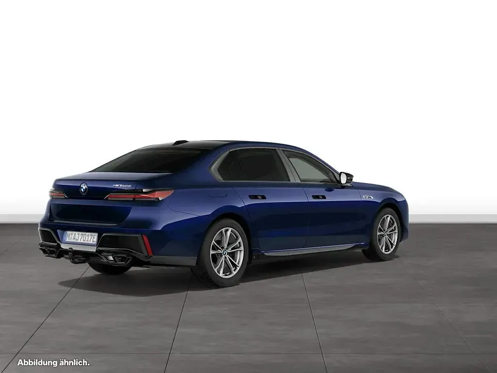 Gebraucht BMW M760e 571 PS (419 kW) 2025 Blau Limousine
