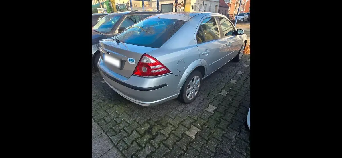 Gebraucht Ford Mondeo 125 PS (91 kW) 2007 Silber Limousine