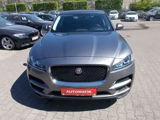 Gebraucht Jaguar F-Pace Prestige 180 PS (132 kW) 2017 Grau SUV